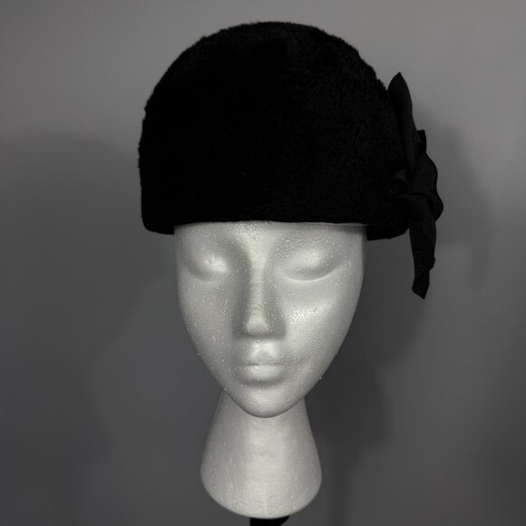 Little black hat - Picture 5 of 10